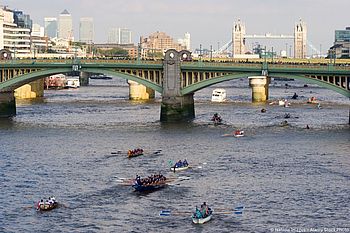 Great River Race auf der Themse: London rudert wieder aus der Reihe