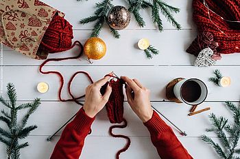 Stricken, Spenden, Spaß haben: Der Christmas Jumper Day