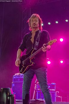 Chris Norman auf einem Konzert (2015) Chris Norman auf einem Konzert (2015)