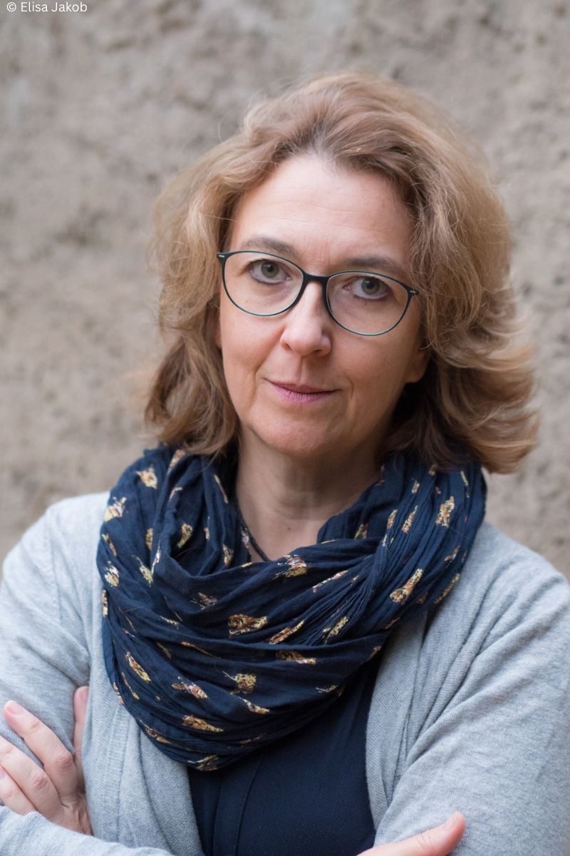 Zwischen Krone und Gefühl: Die Autorin Elisa Jakob über Queen Victoria Zwischen Krone und Gefühl: Die Autorin Elisa Jakob über Queen Victoria