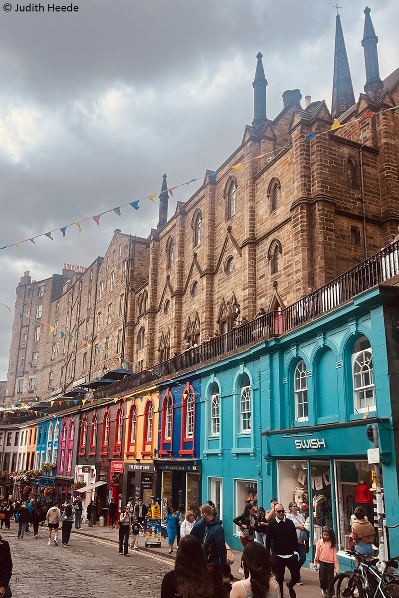 Die Victoria Street in Edinburgh