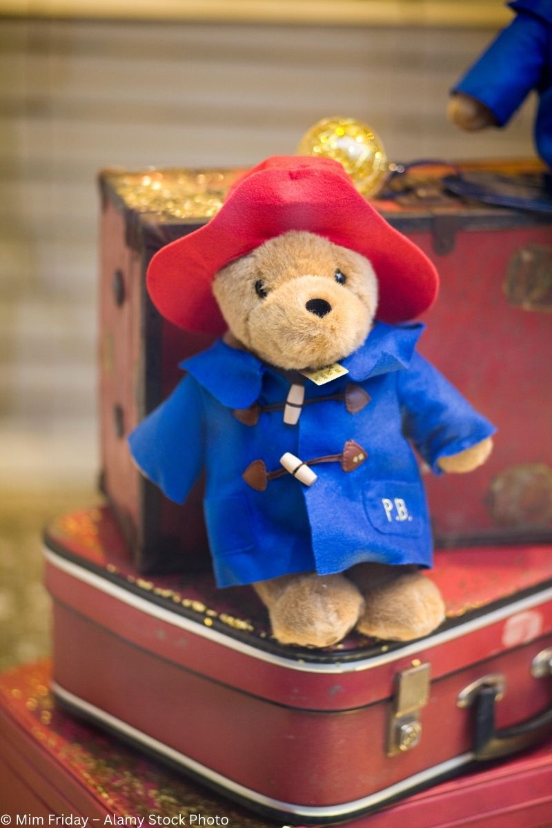 Paddington: Wie ein Teddybär zur britischen Ikone wurde Paddington: Wie ein Teddybär zur britischen Ikone wurde